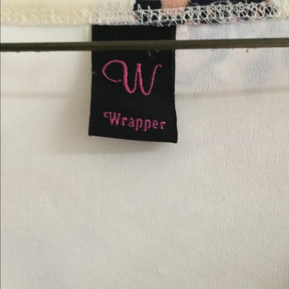 Women/Juniors Blouse - Picture 3 of 5